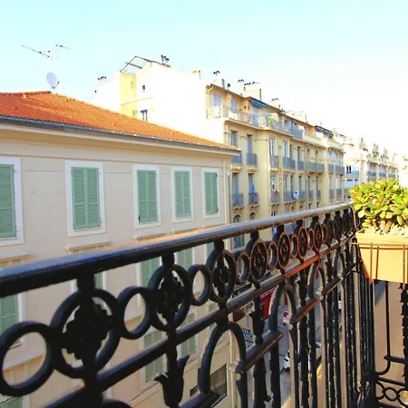 Massena Beach Апартаменты *
